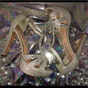 DE BLOSSOM COLLECTION Silver heels